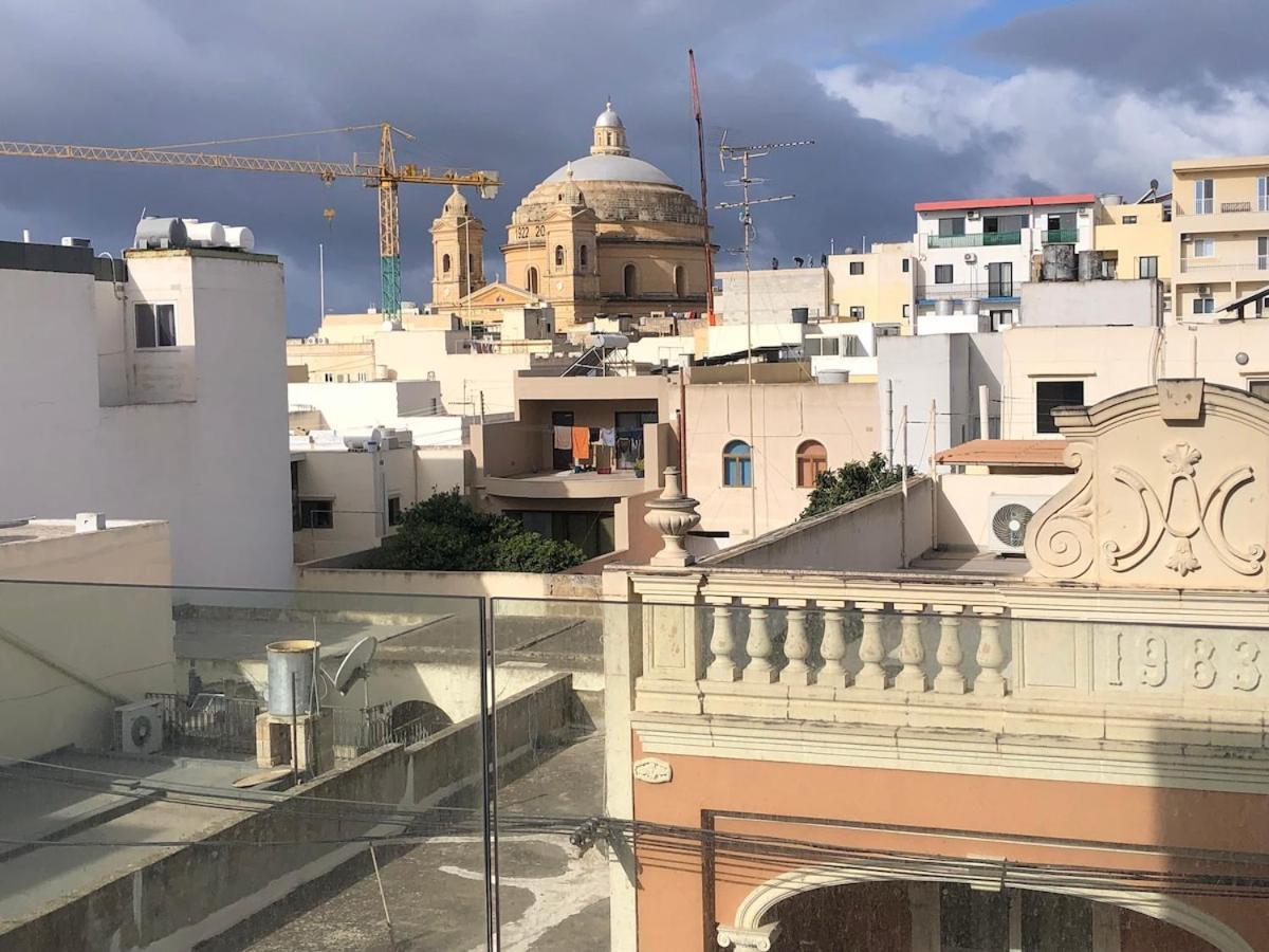 Flat 3, Nearby Beaches & Countryside, With Terrace * L-Imgarr