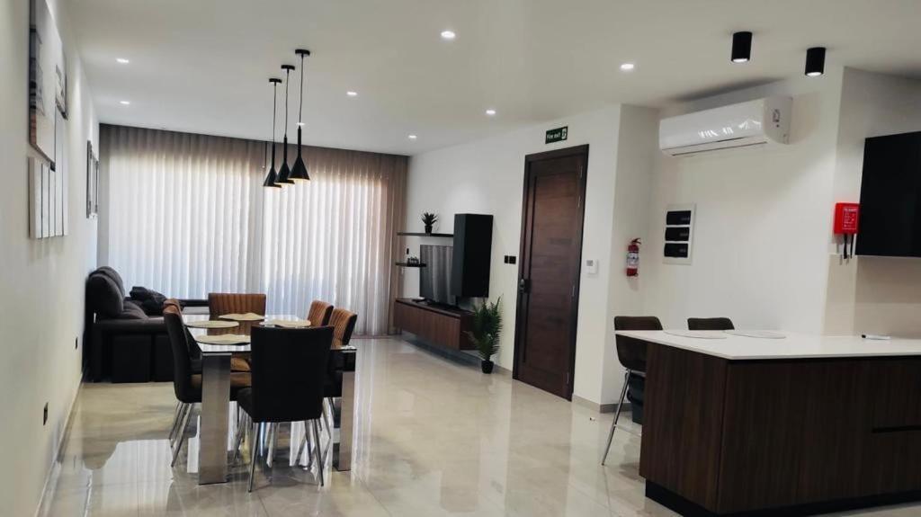 Flat 3, Nearby Beaches & Countryside, With Terrace Apartment