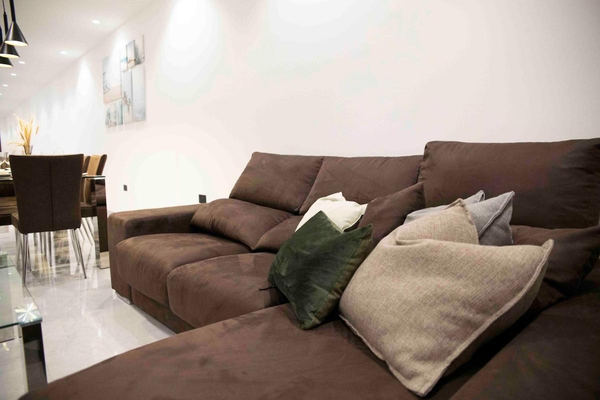 Flat 3, Nearby Beaches & Countryside, With Terrace *
